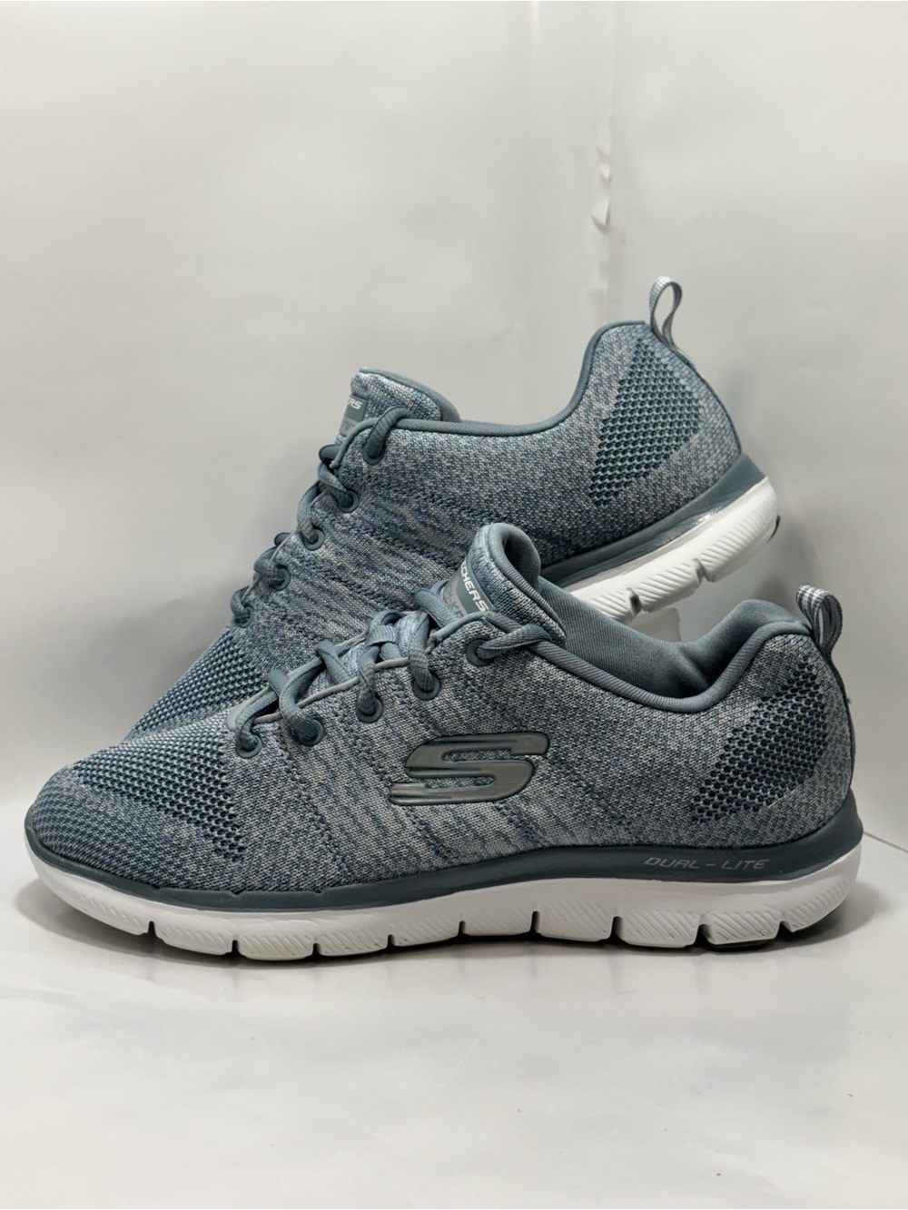 Skechers Air Cooled Memory Foam Blue Women's Size 8 Light Weight Sneakers 12756